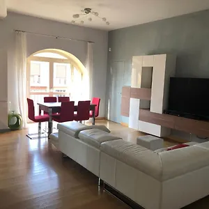  Appartamento Il Castello - In Zona Residenziale Italia